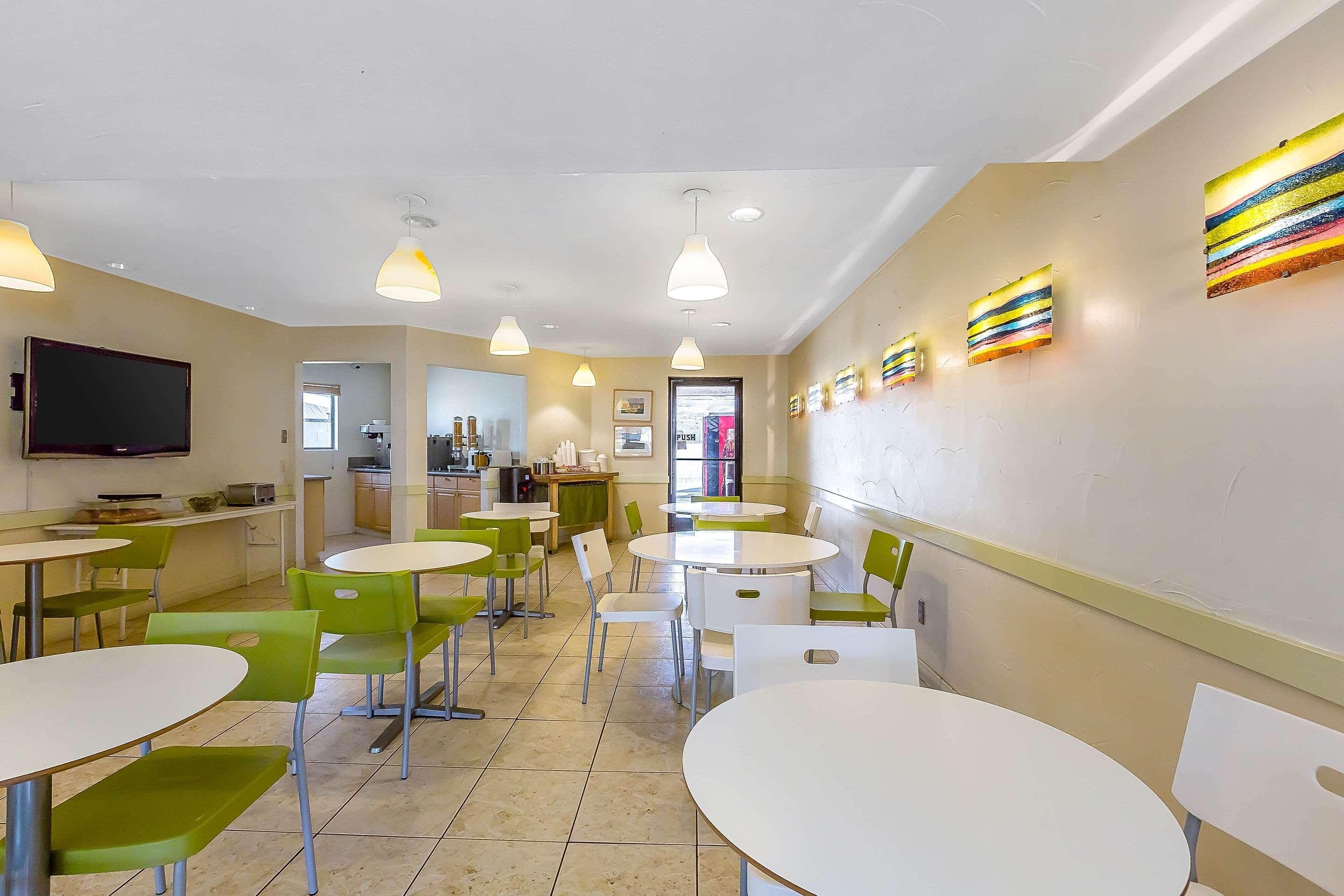 Rodeway Inn Magic Mountain Area Castaic Dış mekan fotoğraf